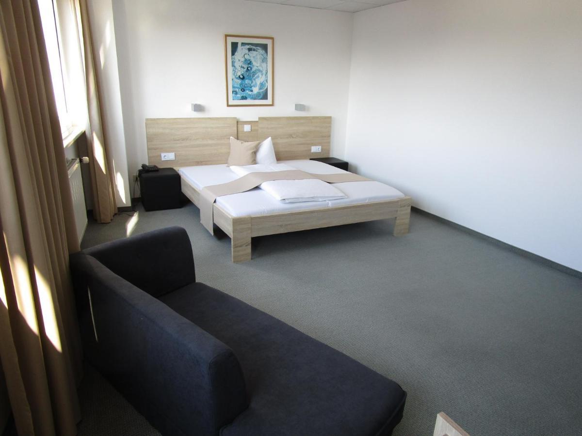 Businesshotel & Appartements Stuttgart-Vaihingen Extérieur photo